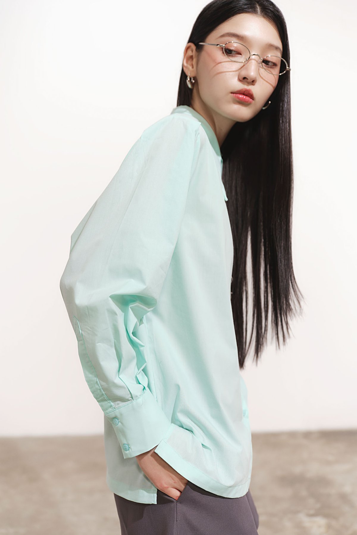 DOTTIE Sharp Collar Shirt T0348