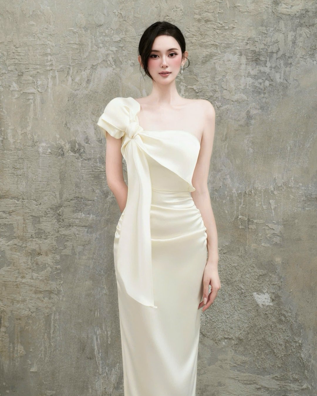 HIU Design Selia 奢華緞面單肩禮服長裙 - 米白色