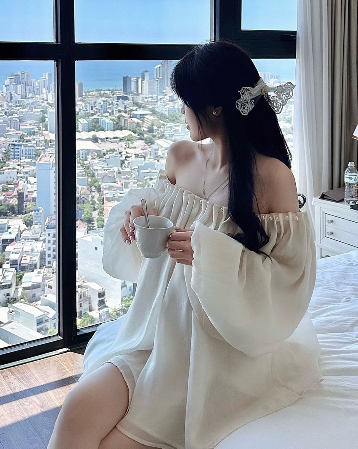 DARLING.ISM Kaia Pearl Embellished Silk Off-shoulder Blouse 女裝襯衫