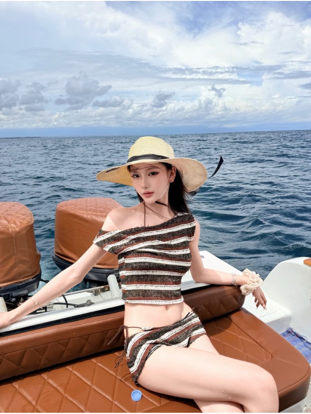 Shuu LENA 比堅尼套裝 條紋露肩掛脖式泳衣
