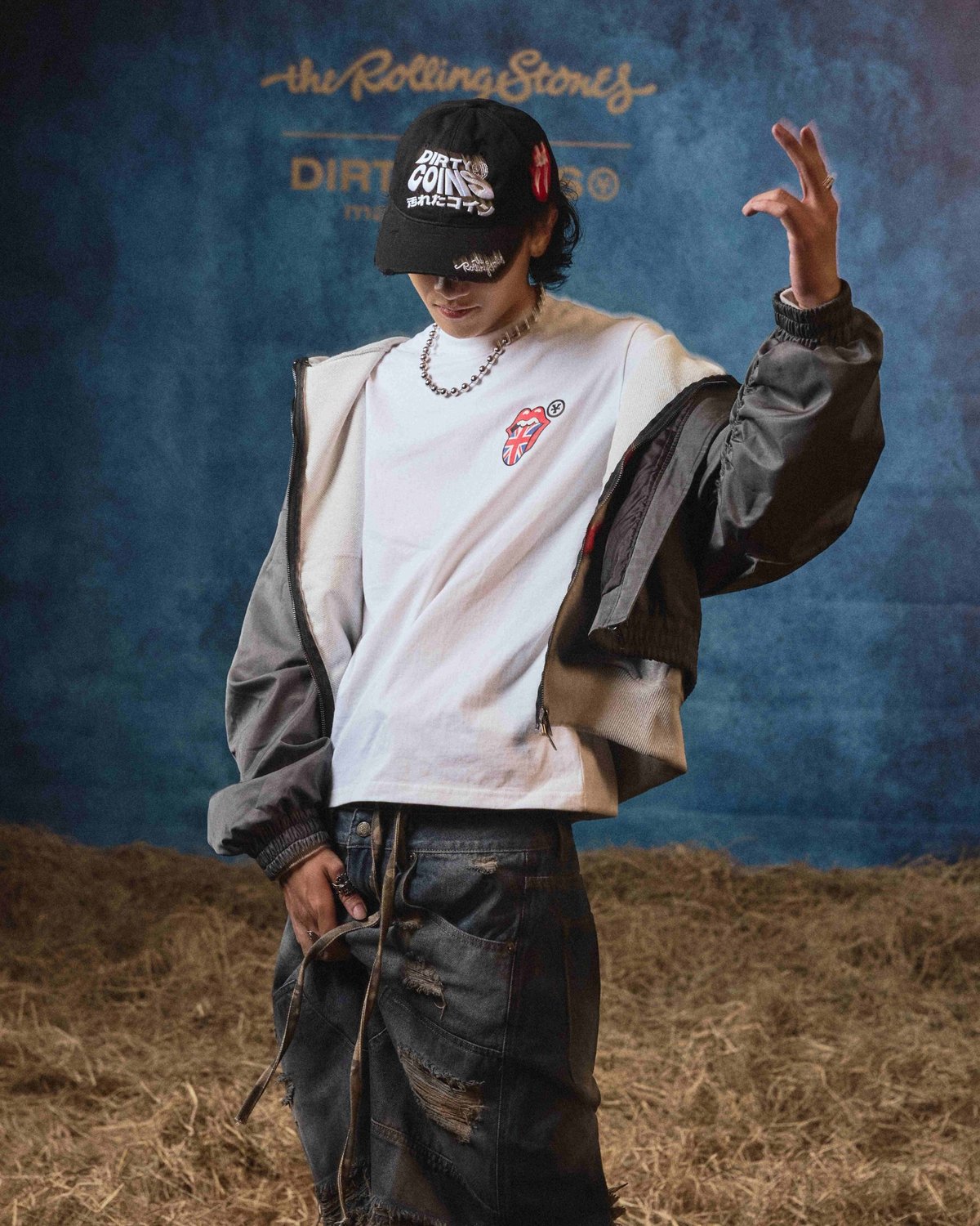 DIRTYCOINS DCxRS UK Logo Graphic T-Shirt