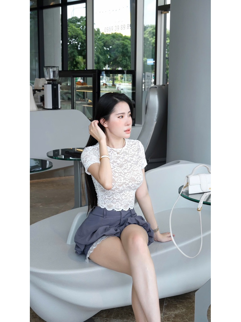 THAOBIBI Lace Short Sleeve Top