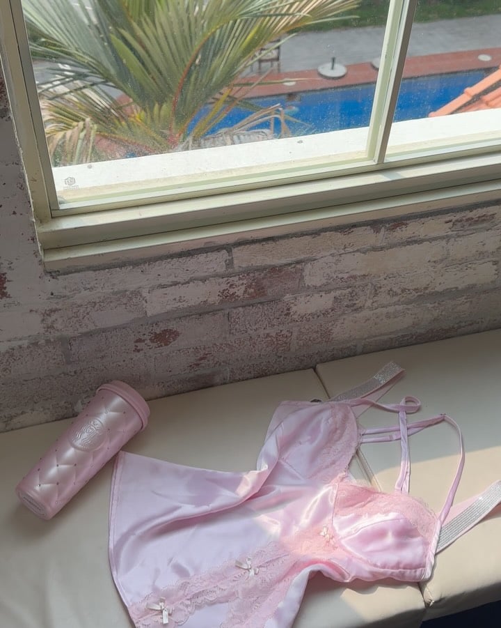 Bandarsaya Audrey Shine Strap 亮片細肩帶背心