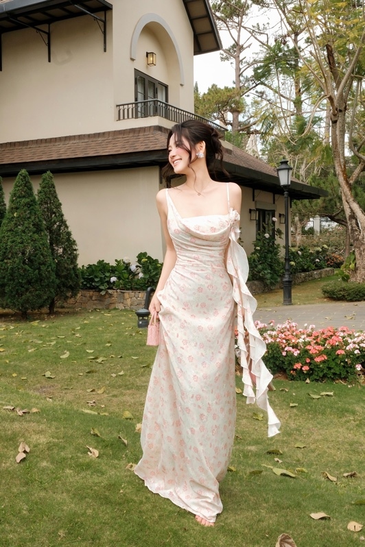 THAOBIBI Textured Ruffle Maxi Dress