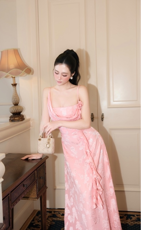 THAOBIBI Textured Ruffle Maxi Dress