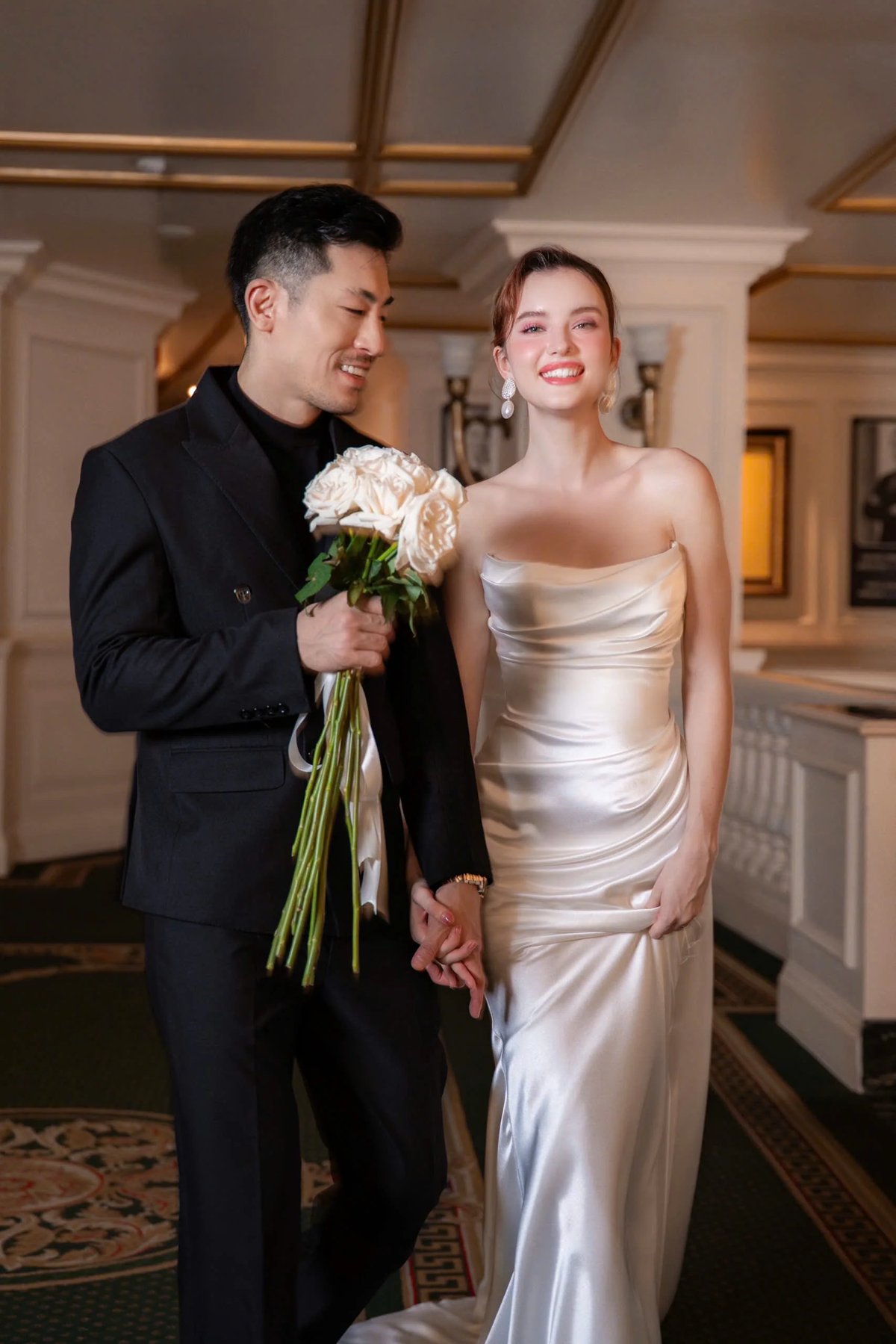 KISSERINE KATHERINE 緞面魚尾婚紗禮服