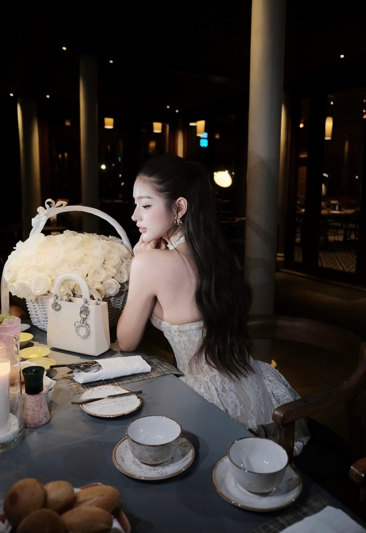 CHOU CHOU 蕾絲褶皺吊帶短裙