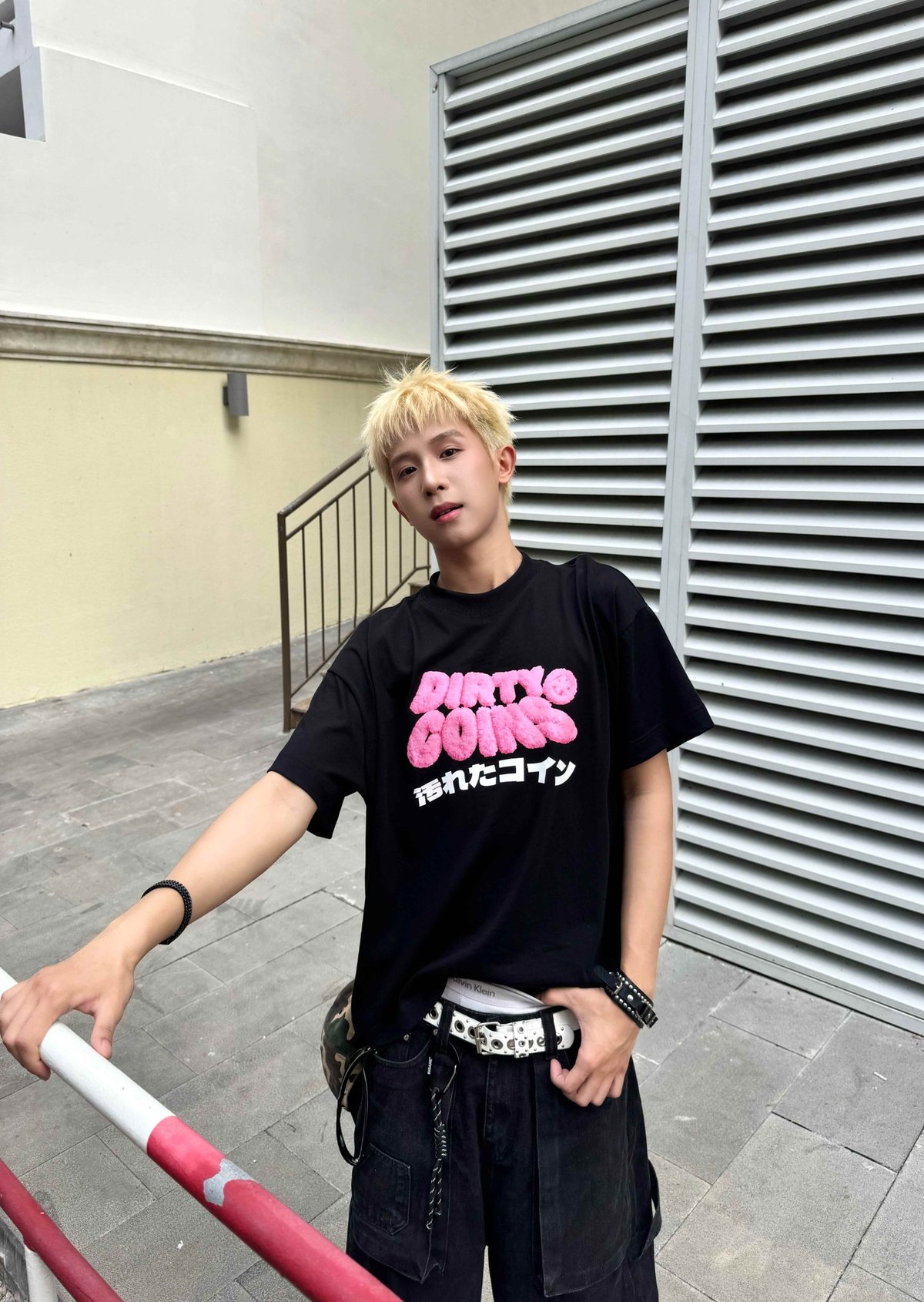 DIRTYCOINS Dico Fluffy Wavy Logo T-shirt