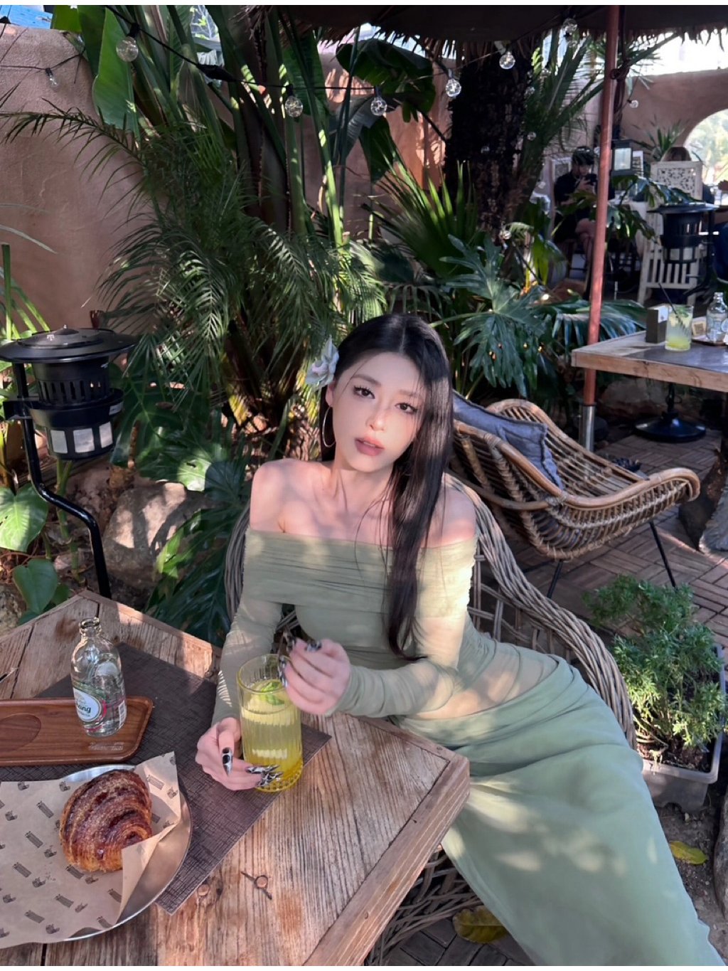 MOXIMOXI OLIVE 橄欖綠一字肩長裙