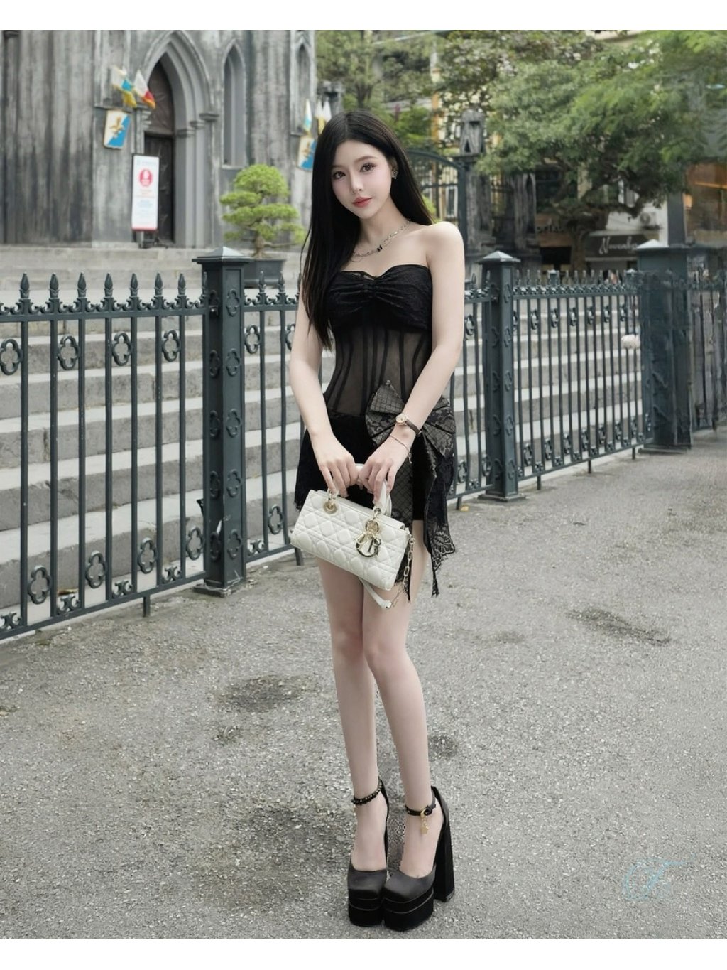 Folyn Tipblu Dress