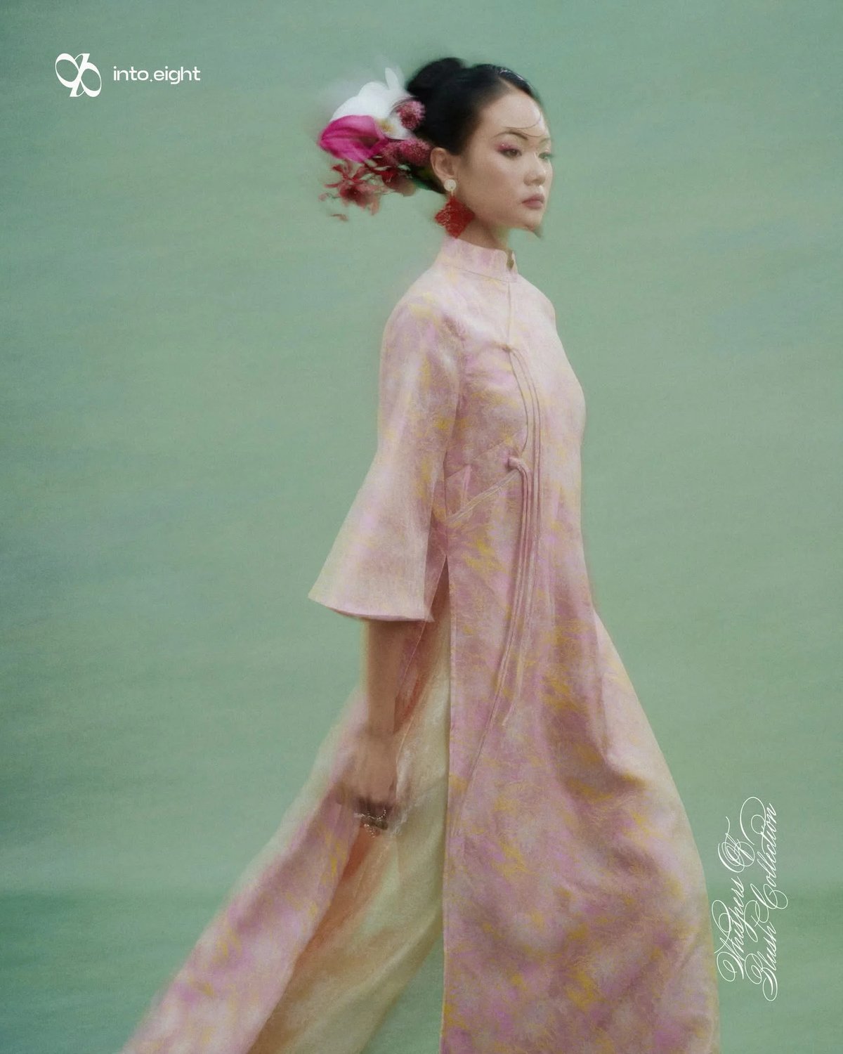into.eight Áo Dài Phấn Brocade Long Dress