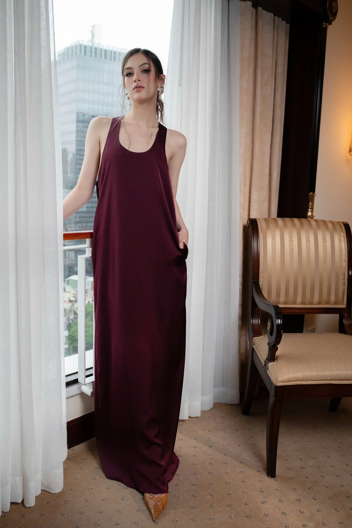 KISSERINE Carol Three-Hole Satin Dress