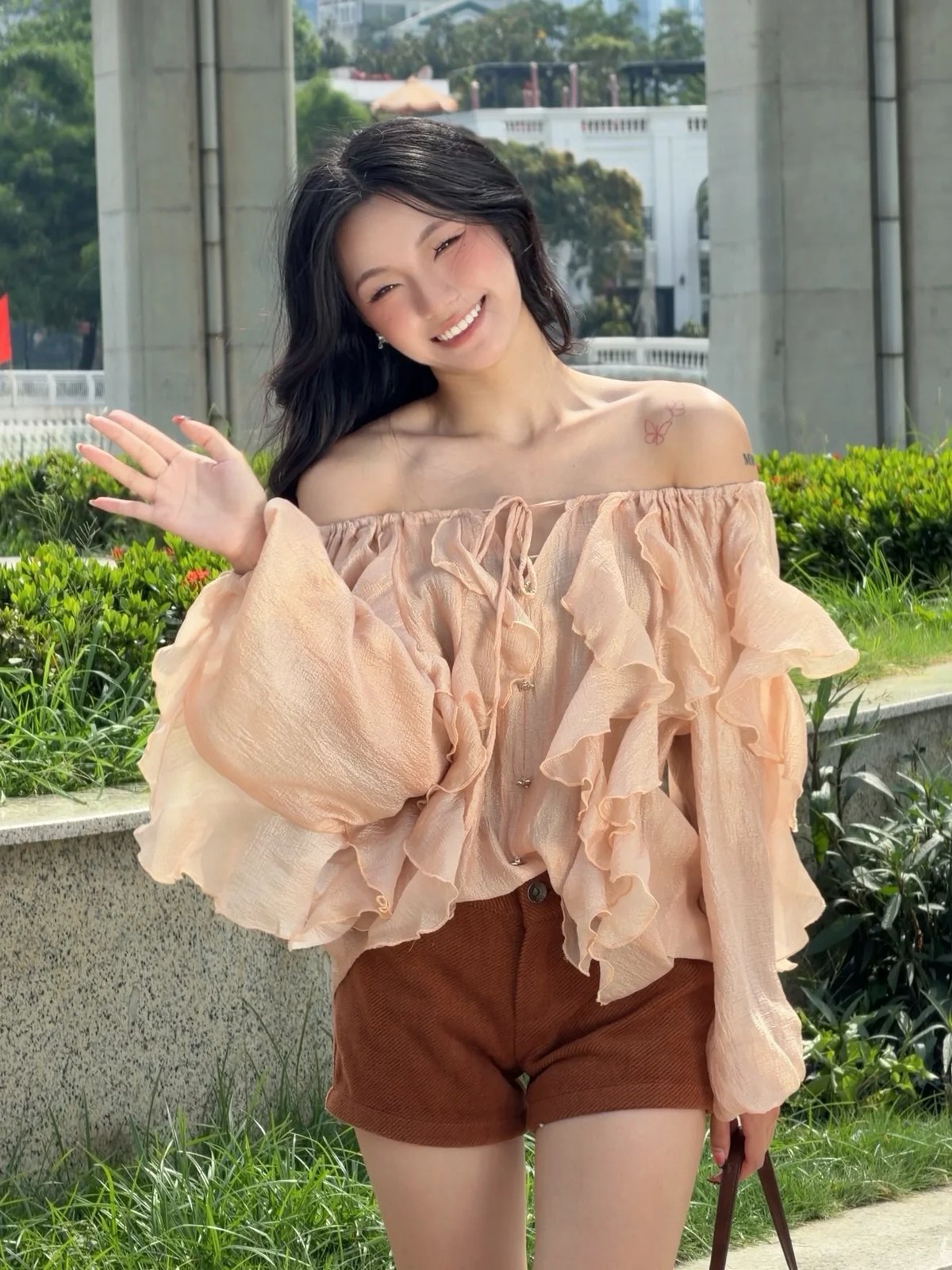 Sugar Crush Hanna Off-the-Shoulder Ruffle Chiffon Top - Nude Pink
