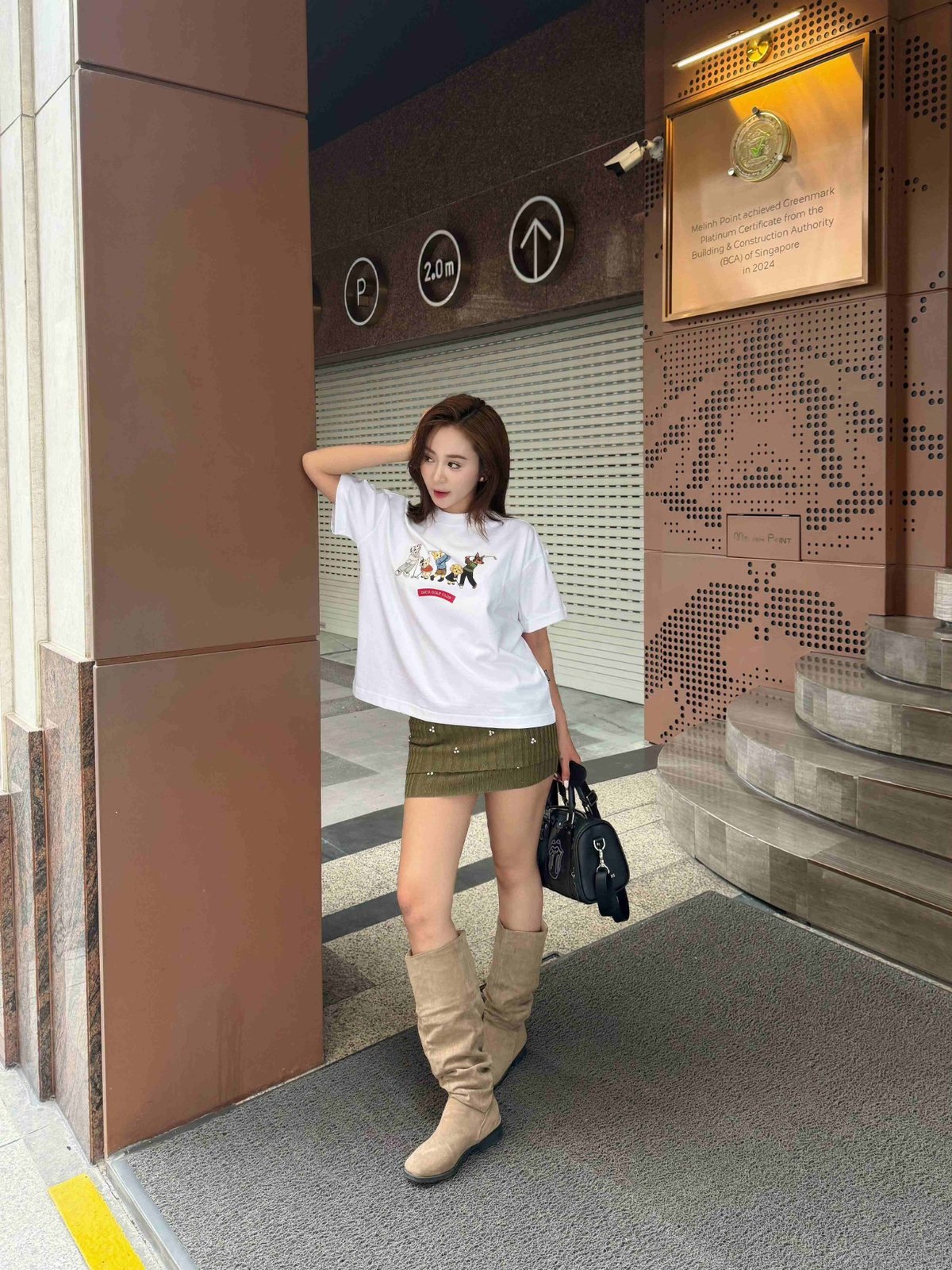 DIRTYCOINS Dico Puppies Golf Club Graphic T-shirt
