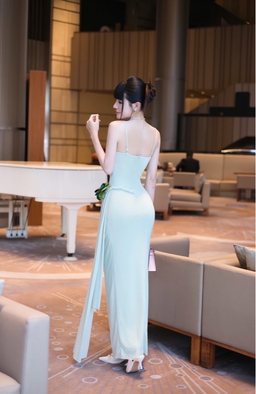 THAOBIBI Twist Detail Stretch Maxi Dress