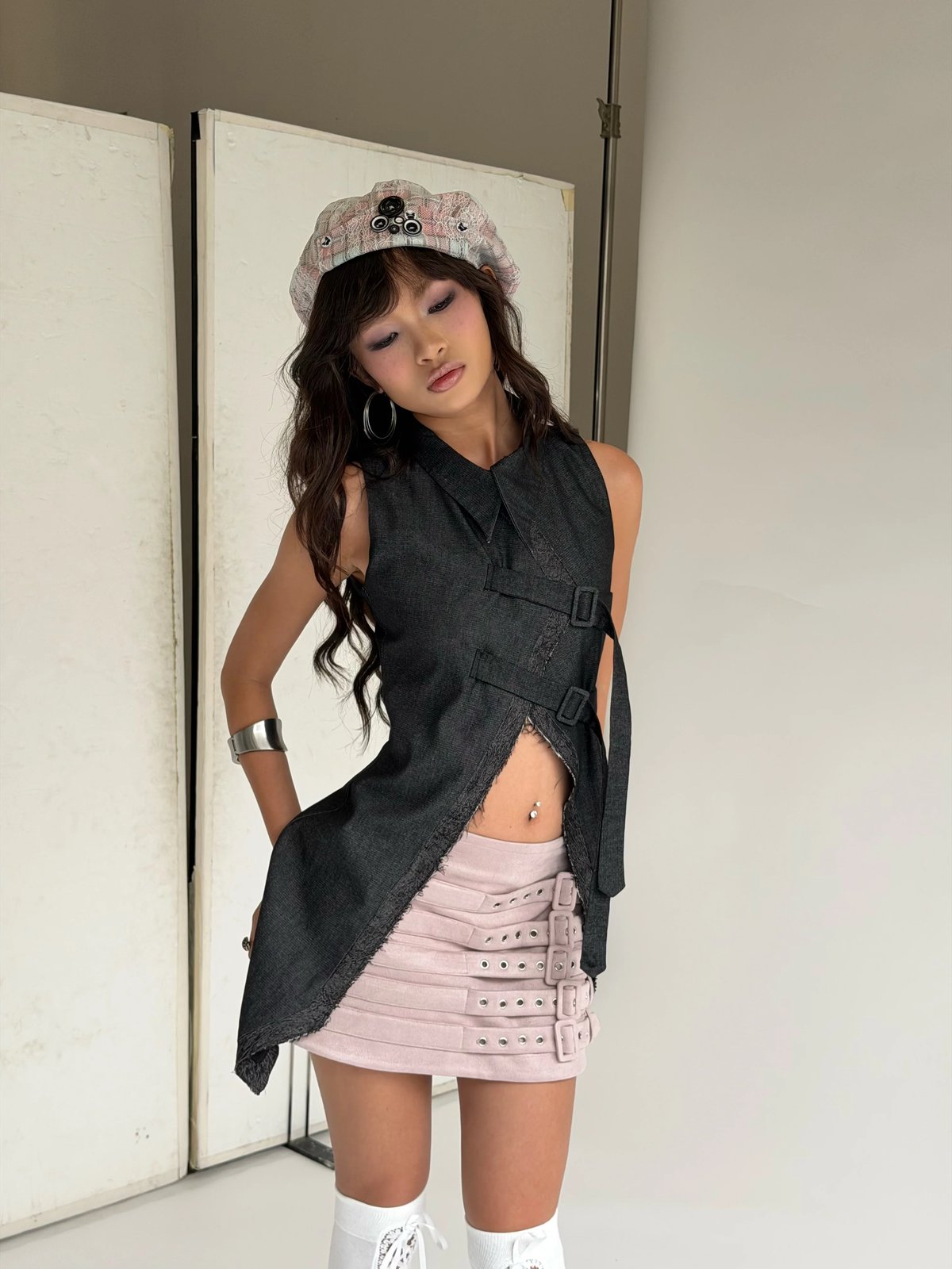 INTO.EIGHT MODE TOP Asymmetric Wrap Sleeveless Top