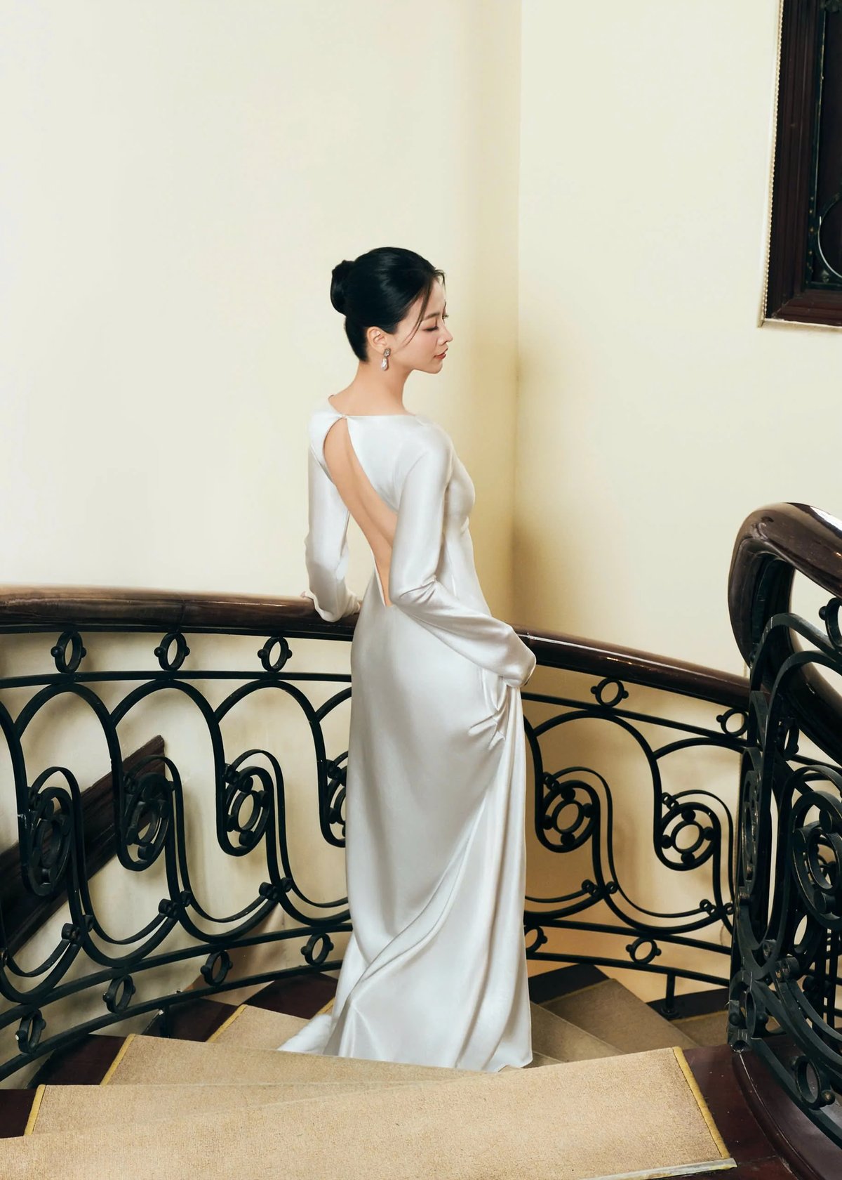 KISSERINE SOLIRA Gown