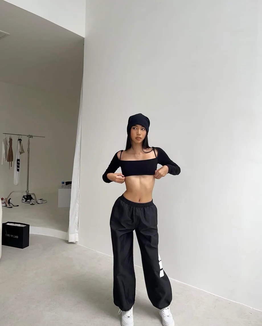 HUELLEYROSE LEO 長袖露臍短版上衣
