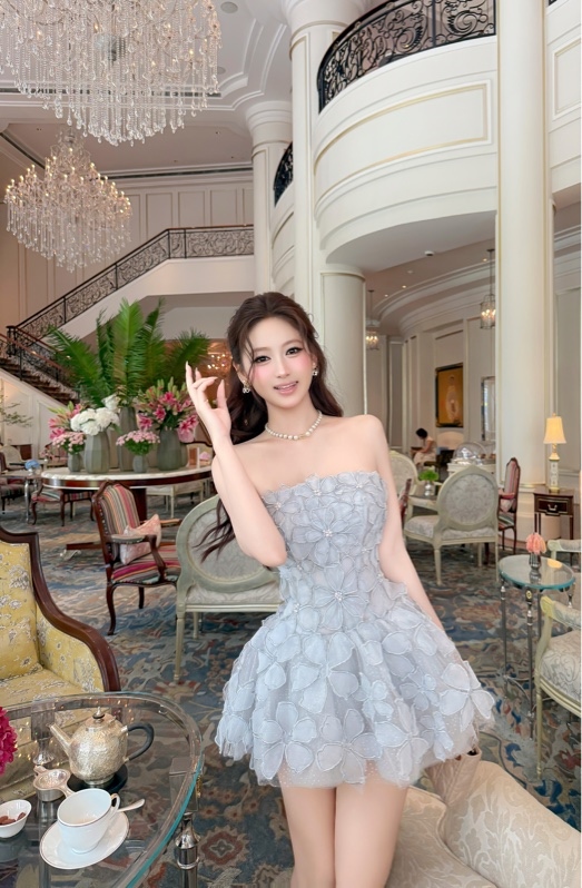 THAOBIBI 3D Floral Mesh Ruffle Flare Dress