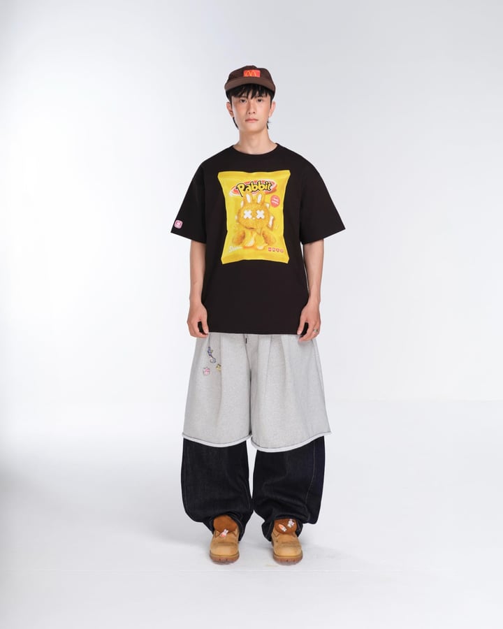 BAD RABBIT Snack Rabbit 獨家兔兔圖案棉質 T-Shirt