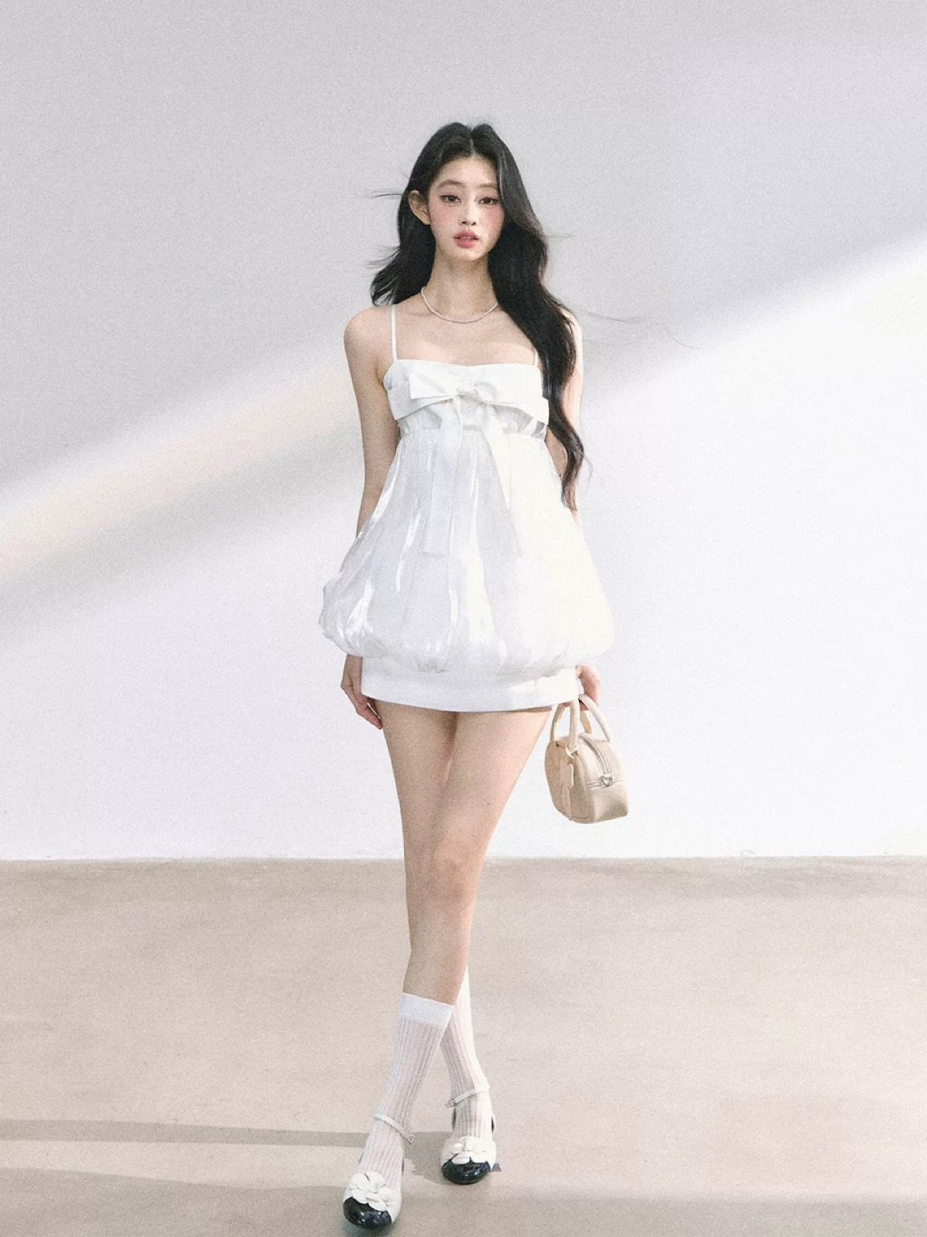 Shaoyeyan Alyn White Bow Spaghetti Strap Mini Dress