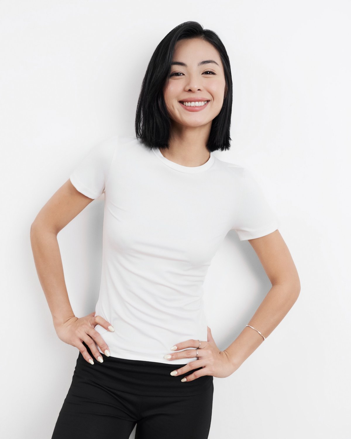DOTTIE Macie Round Neck T-Shirt MC07 - 白色/黑色/紅色
