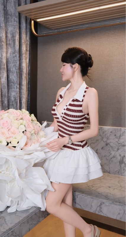 THAOBIBI 條紋翻領無袖連身裙