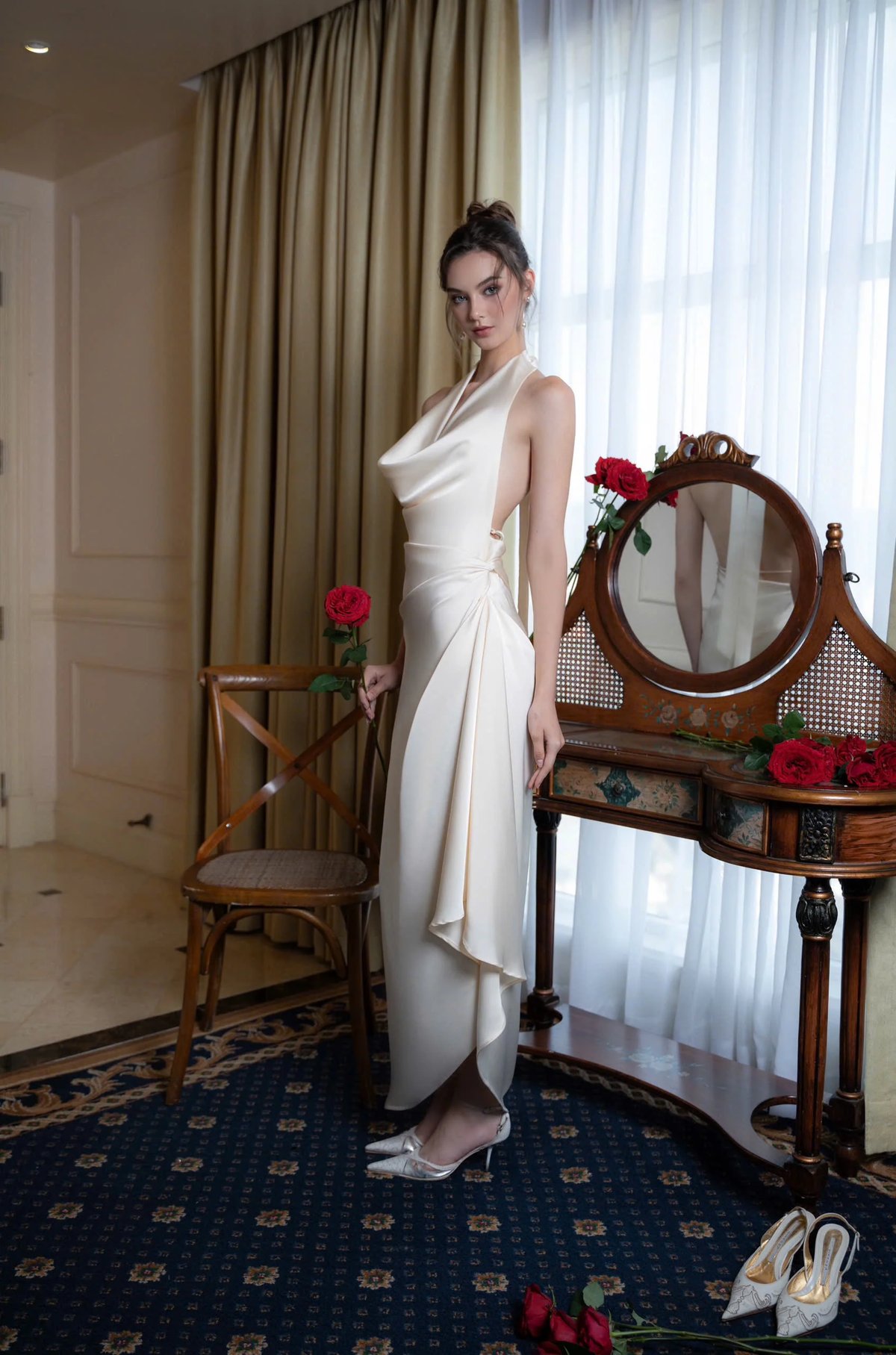 KISSERINE CYNTHIA Satin Halter Neck Asymmetric Dress