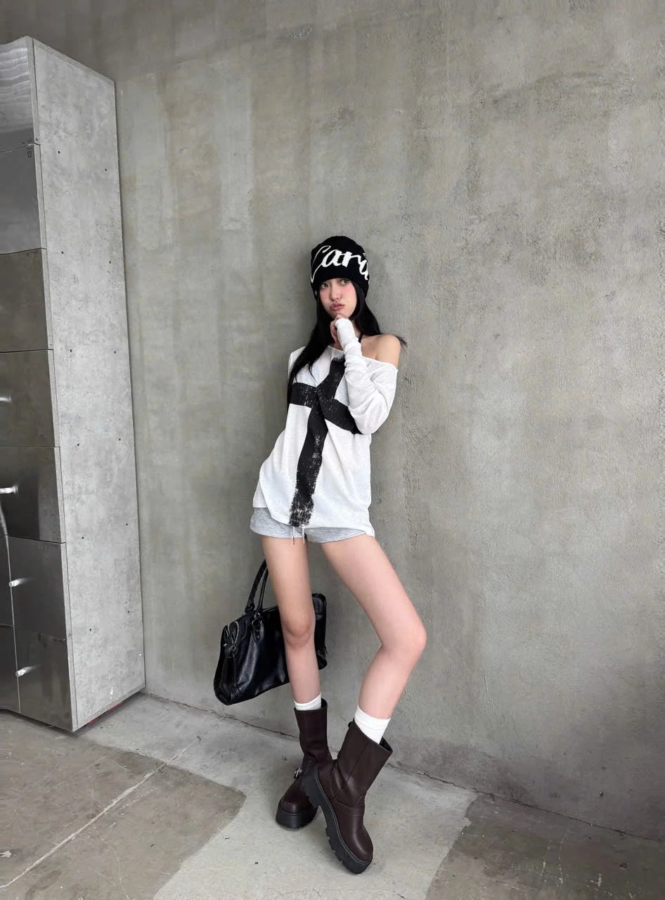 KILL SYSTEM SUPER STAR Glitter Print Low-Rise Fleece Shorts