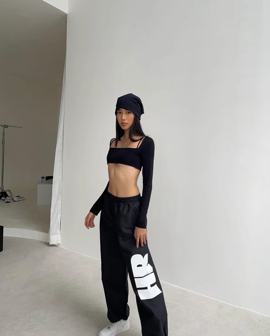 HUELLEYROSE LEO 長袖露臍短版上衣