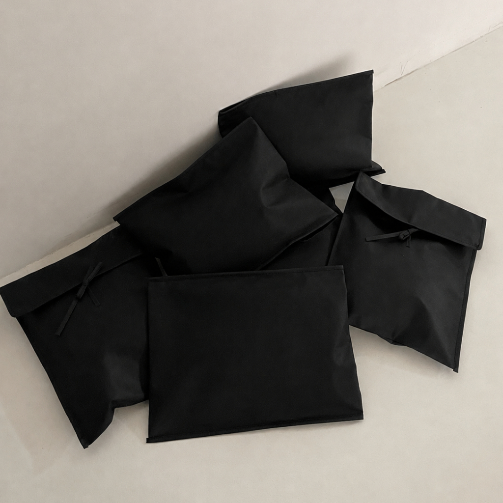 TWENTI Non-Woven Fabric Bag for Clothing