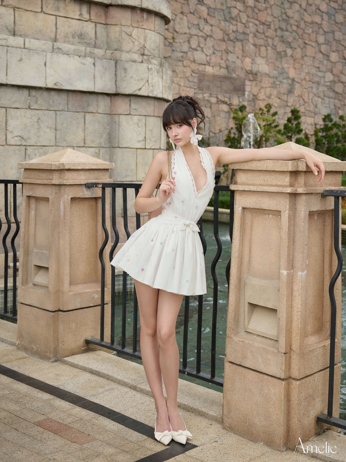 AMELIE Zenia White V-Neck Tie Waist Mini Dress