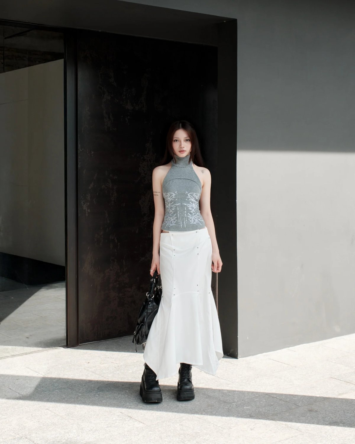 Bunnyhill RUE High Neck Backless Embroidered Tank Top - Grey