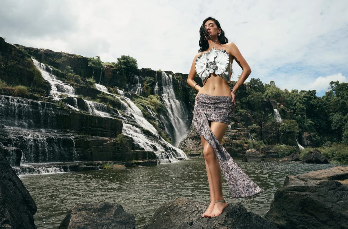 VIERY Pearl Drop Skirt