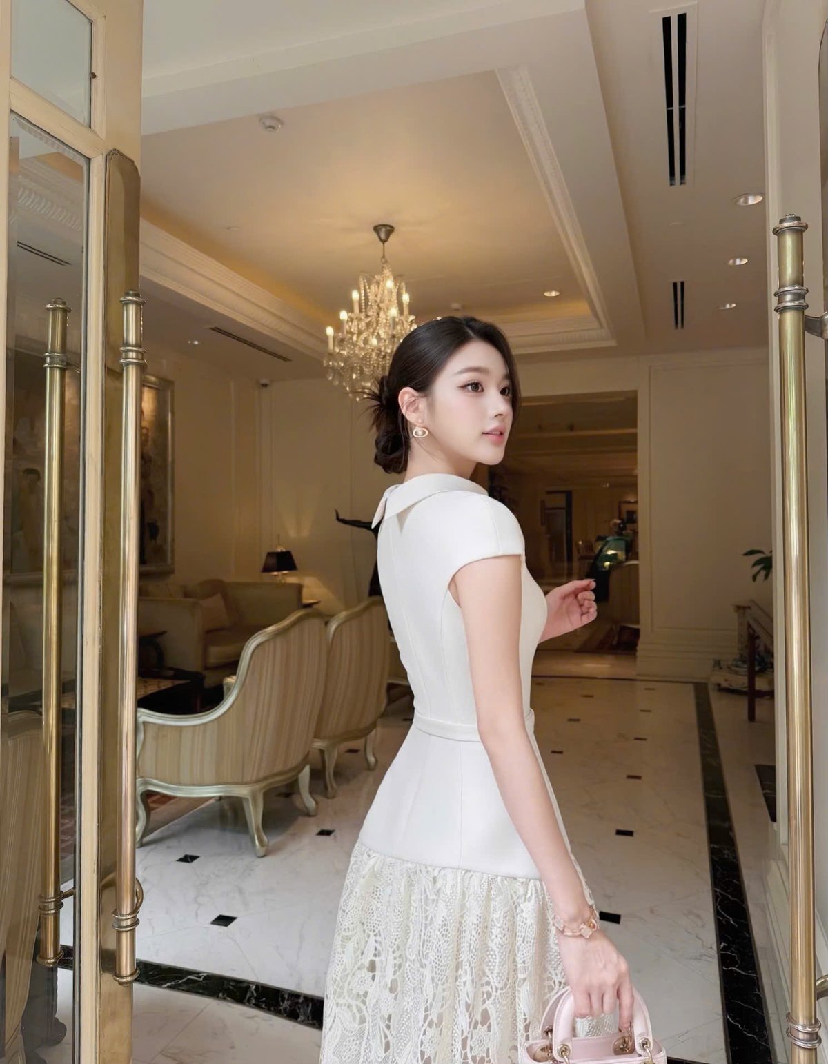 CHOU CHOU 蕾絲拼接連身裙