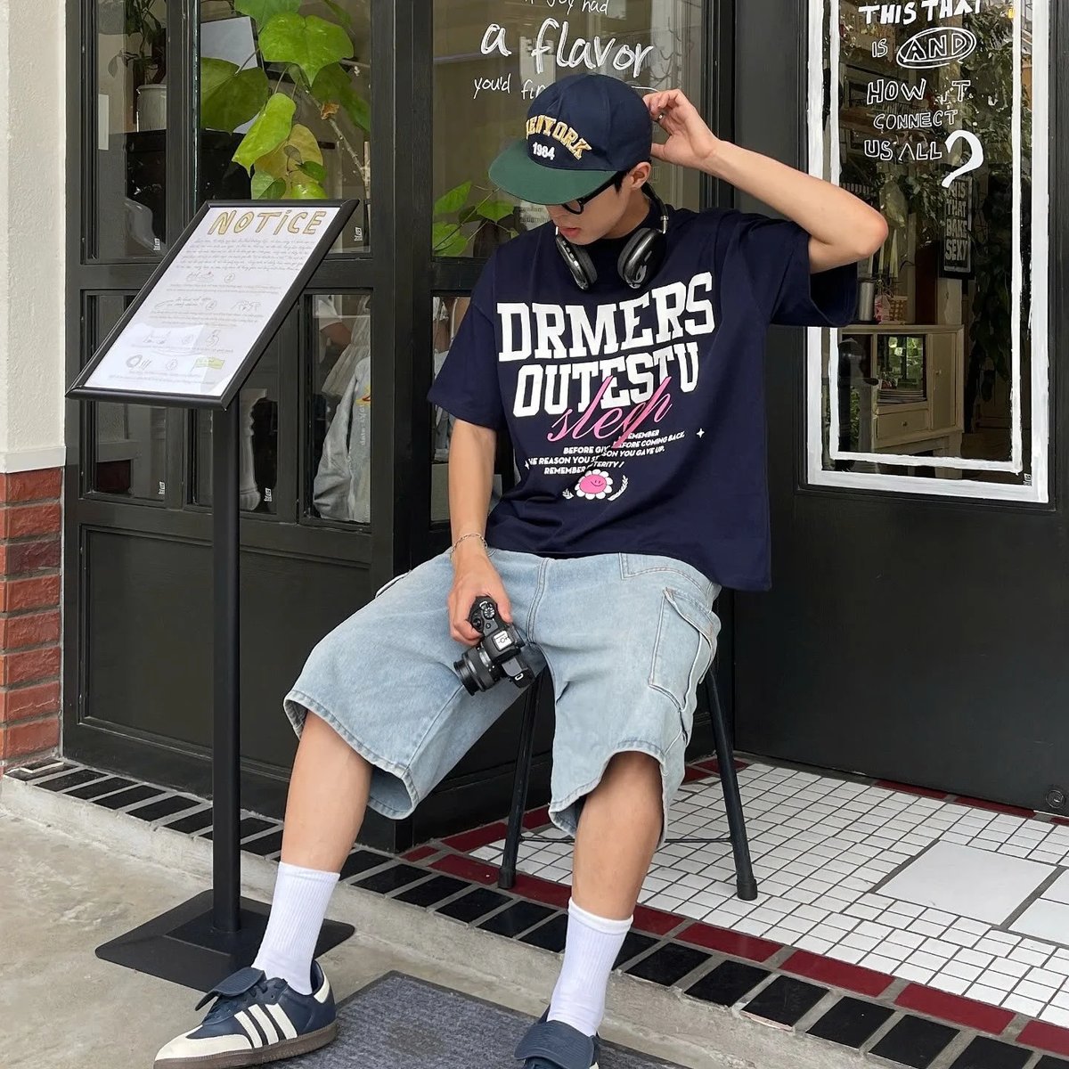 OUTERITY Dreamer 男女通用 Boxy 版型印花 T-Shirt