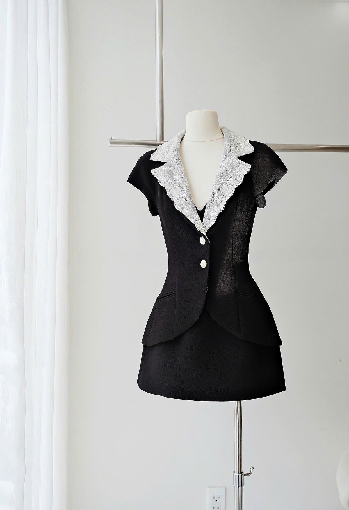 CHOU CHOU Vest and Bra Set with Lace Trim