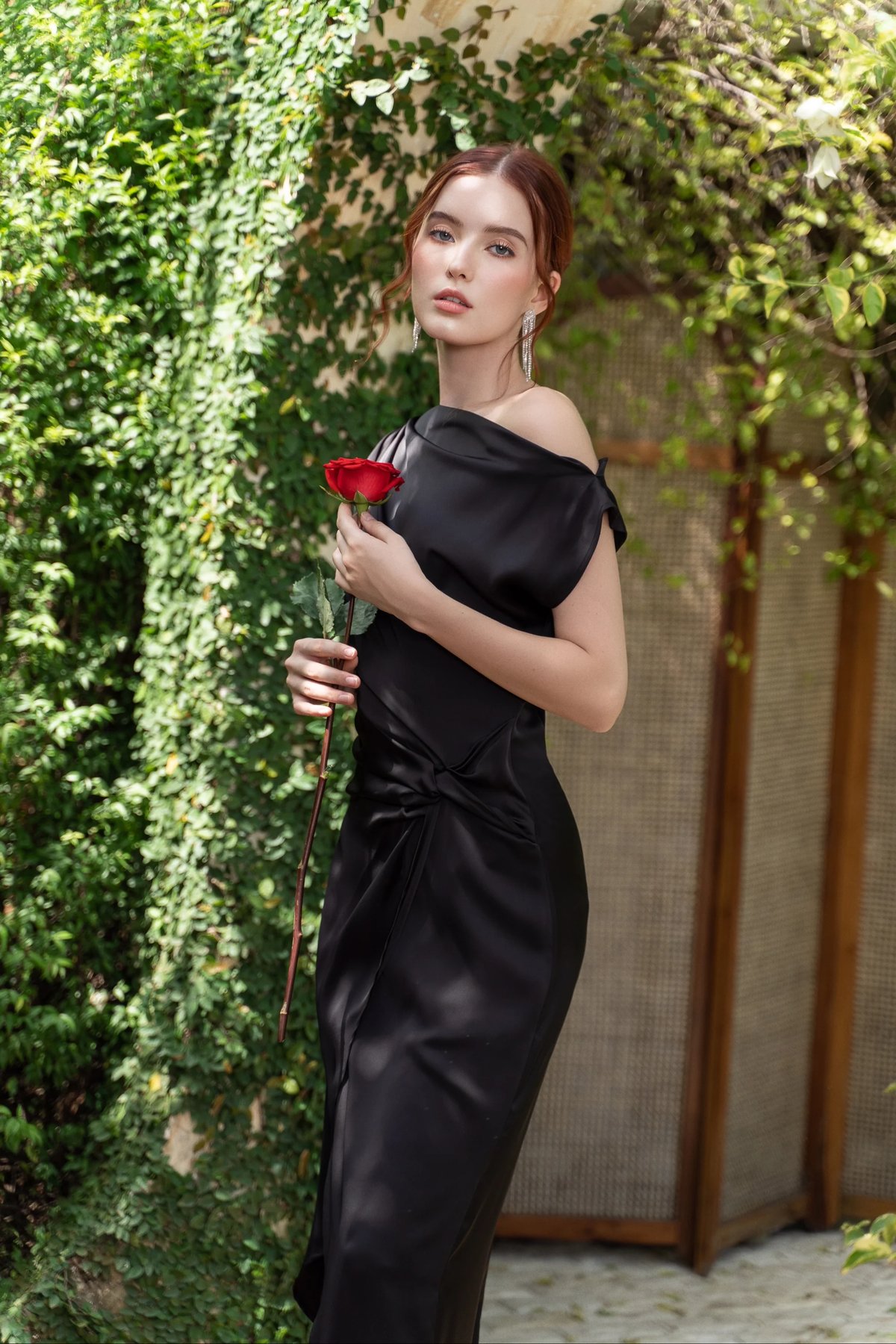 KISSERINE LÉNA 裹身式緞面長裙