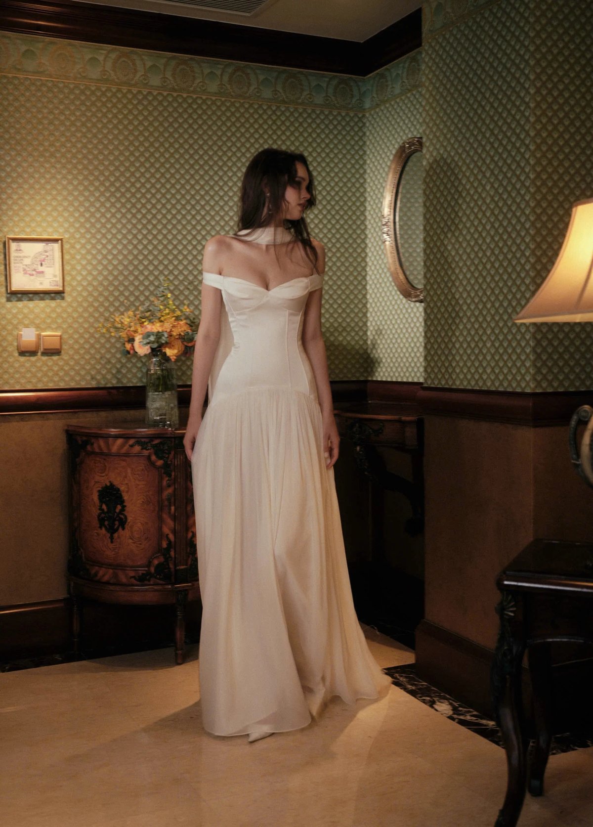 KISSERINE ANASTASIA GOWN