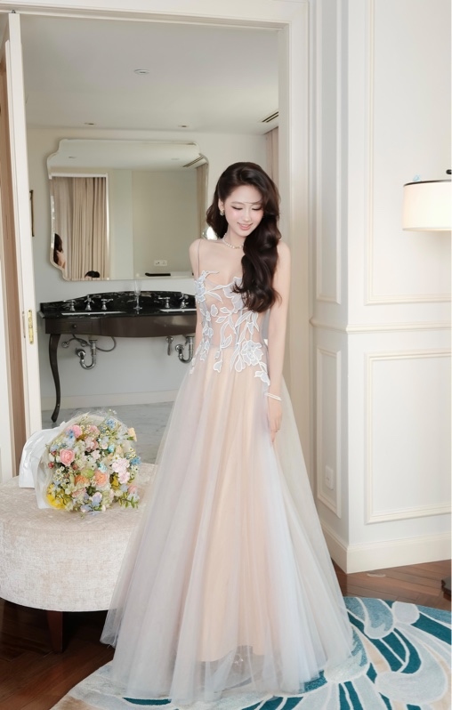 THAOBIBI Princess Lace Mesh Maxi Dress