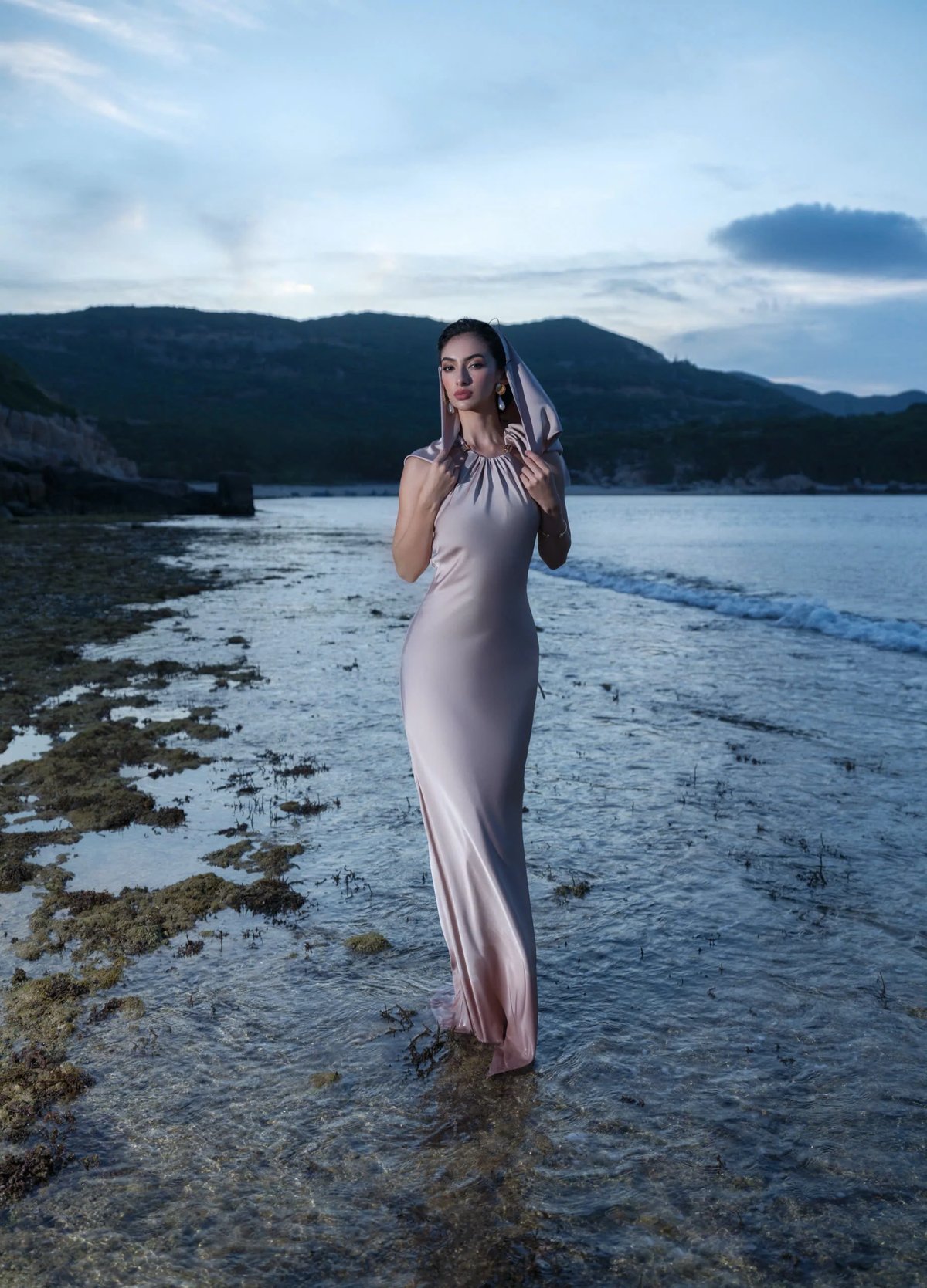 KISSERINE Arabella Satin Halter Neck Dress 緞面掛脖式長裙
