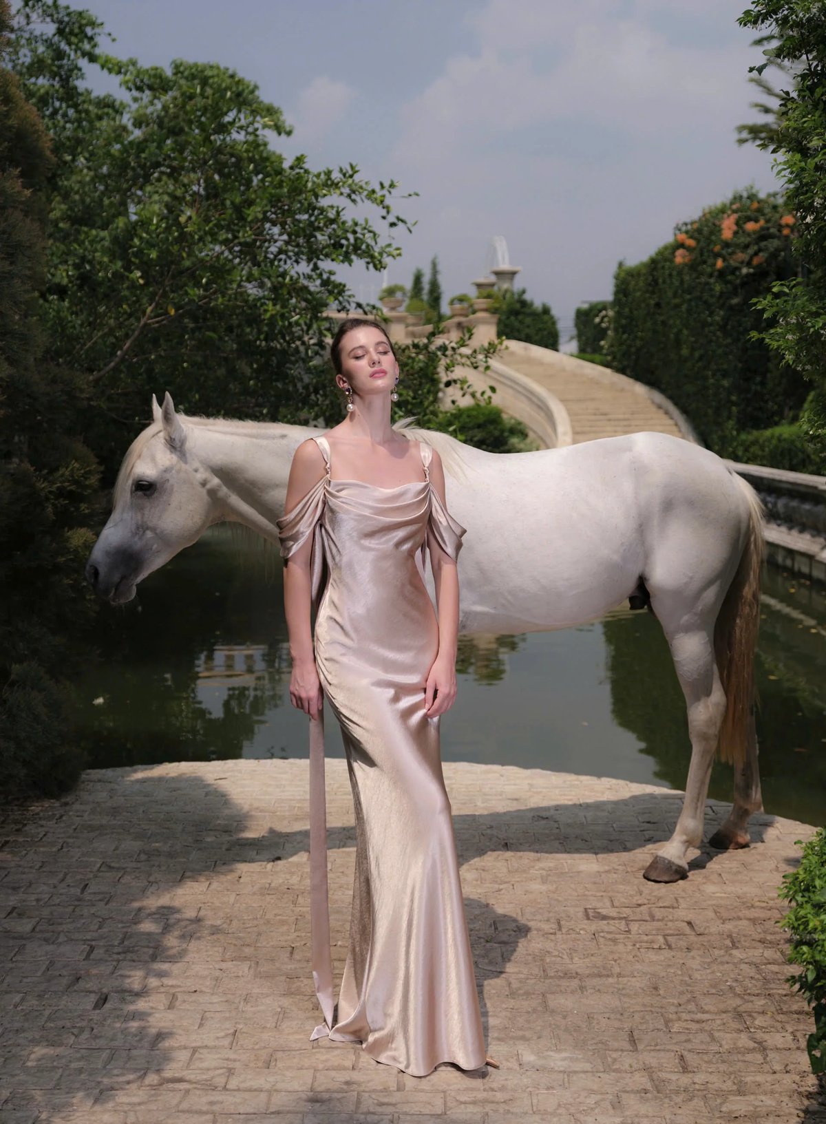 KISSERINE CELIA Silk Gown 絲綢露背細肩帶晚禮服
