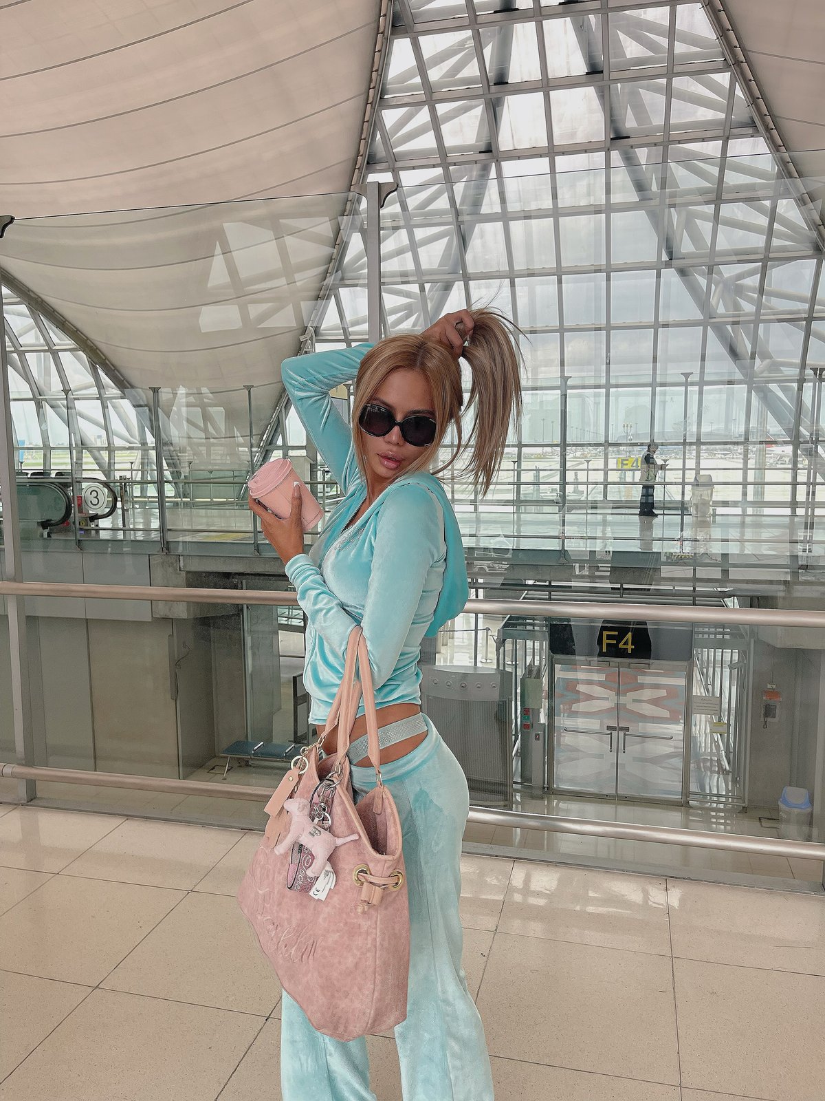 Bandarsaya Tiffany Barbie 天藍色與粉色運動套裝