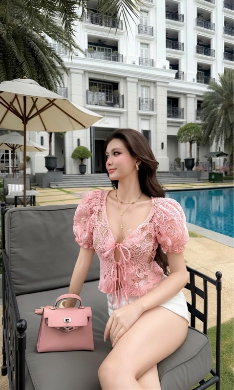 THAOBIBI Lace Puff Sleeve Tie-Front Top