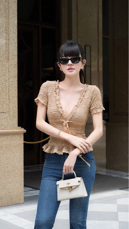 THAOBIBI Lace Ruffle Flared Blouse