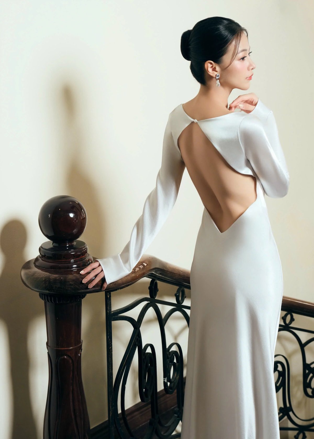 KISSERINE SOLIRA Gown