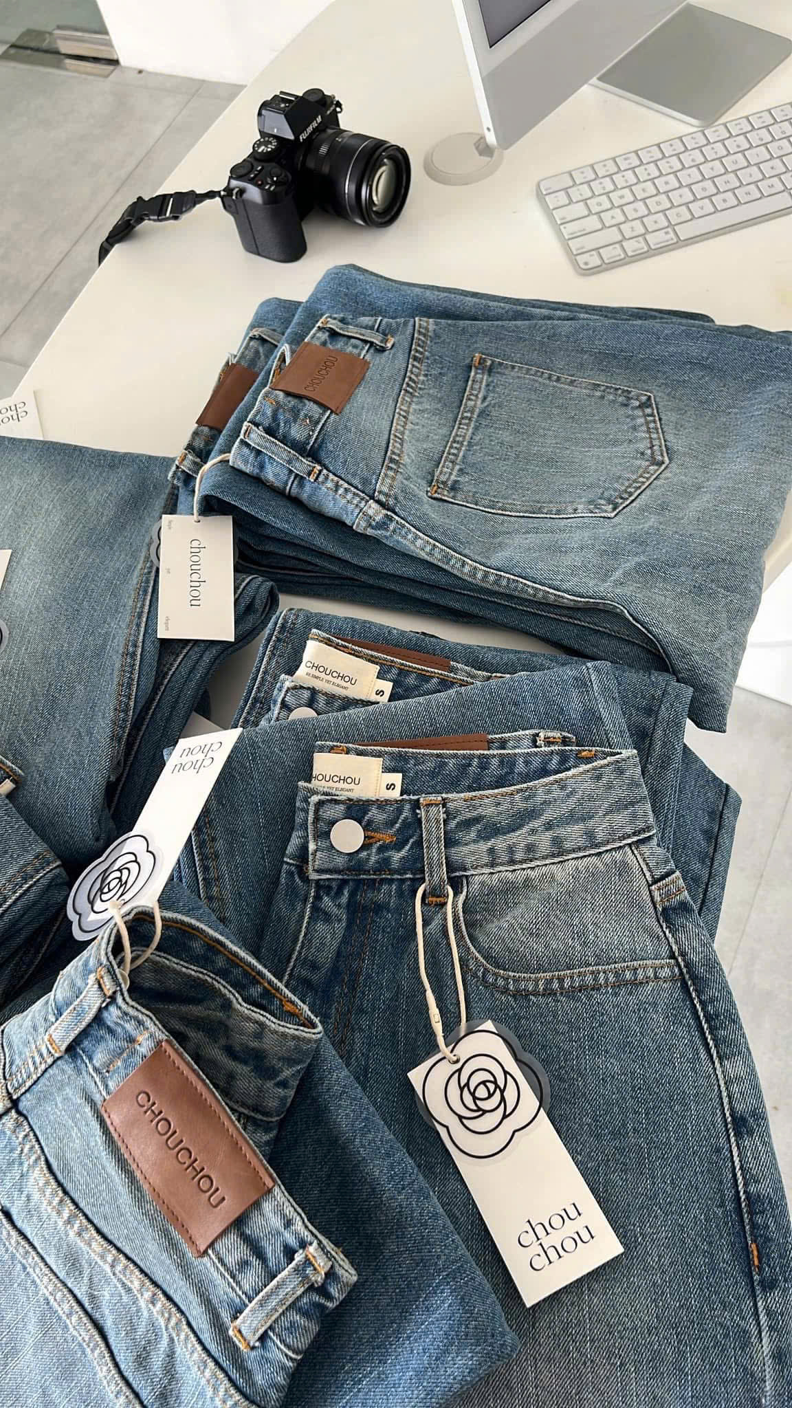 CHOU CHOU 037 Wide Leg Jeans