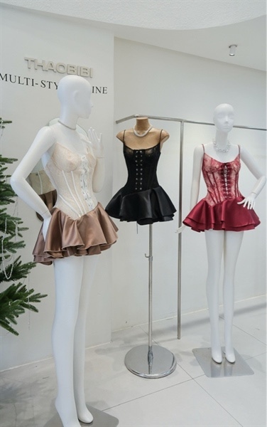THAOBIBI Lace Corset Style Lace-up Mini Dress