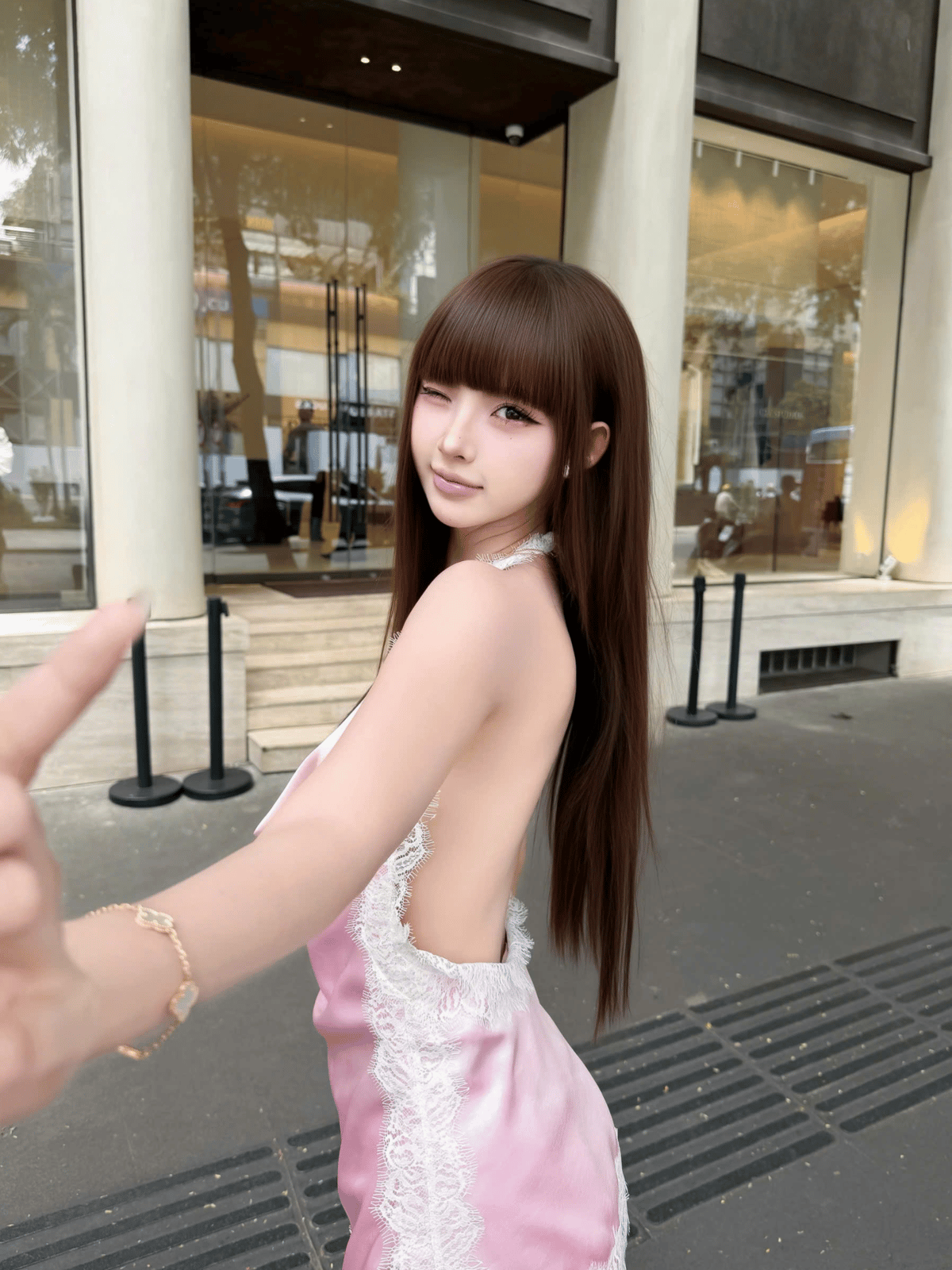 Tran Ali 蕾絲滾邊絲綢背心上衣