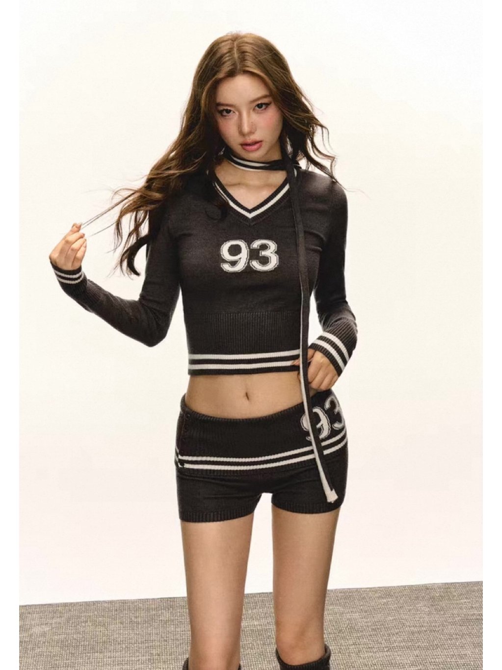 Ariseism Yuki Two-Piece Set Long Sleeve Crop Top and Shorts